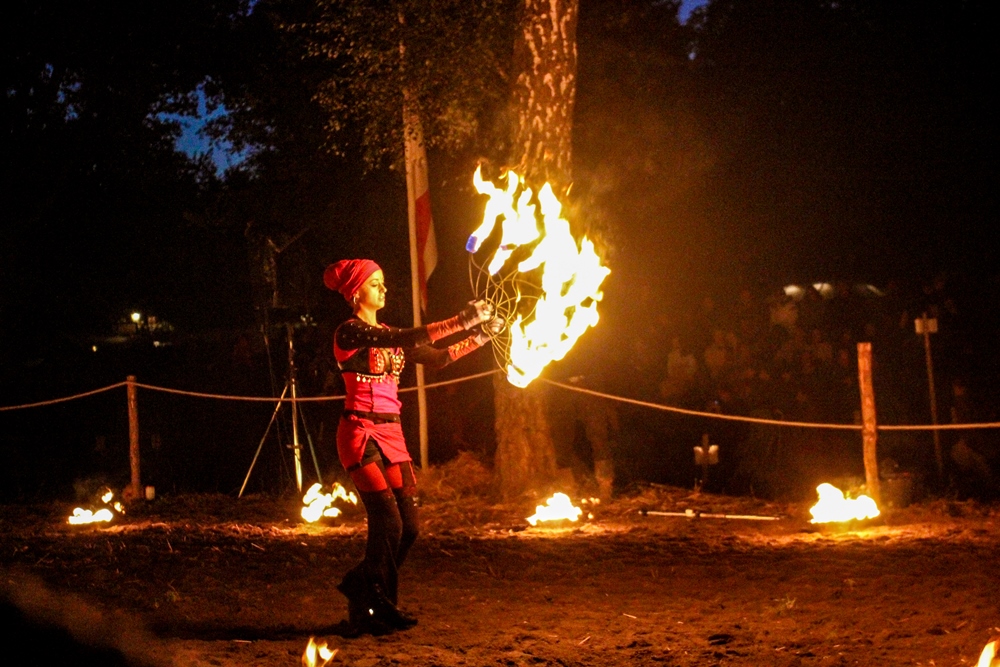 2012-Satzvey-Herbst-Nacht-Feuershow-01