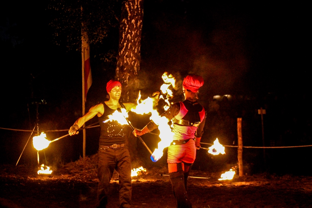2012-Satzvey-Herbst-Nacht-Feuershow-03